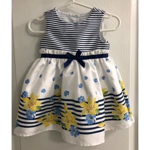 Nannette baby dress with pantie diaper cover Size 6-9 months.